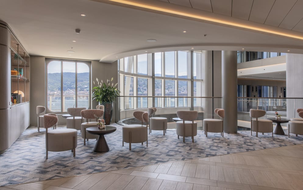 Silversea Silver Nova - Atrium 2, ©Silversea Cruises Ltd.jpg